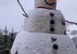 Rekordok hóból avagy a világ legnagyobb hóemberei Rekordok hóból avagy a világ legnagyobb hóemberei