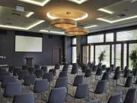 Időtálló elegancia: a chiavari székek