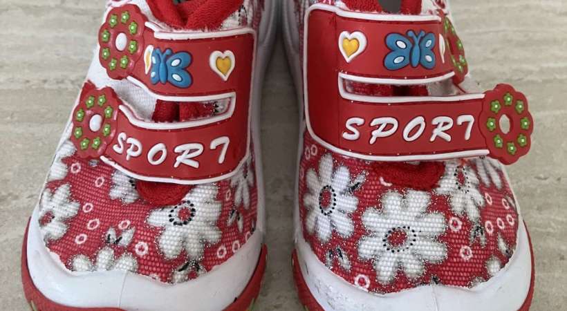 19-es kislány cipő 19-es kislány cipő