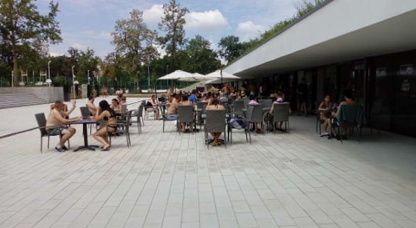 Debrecen új strandja, az Aquaticum - büfésor